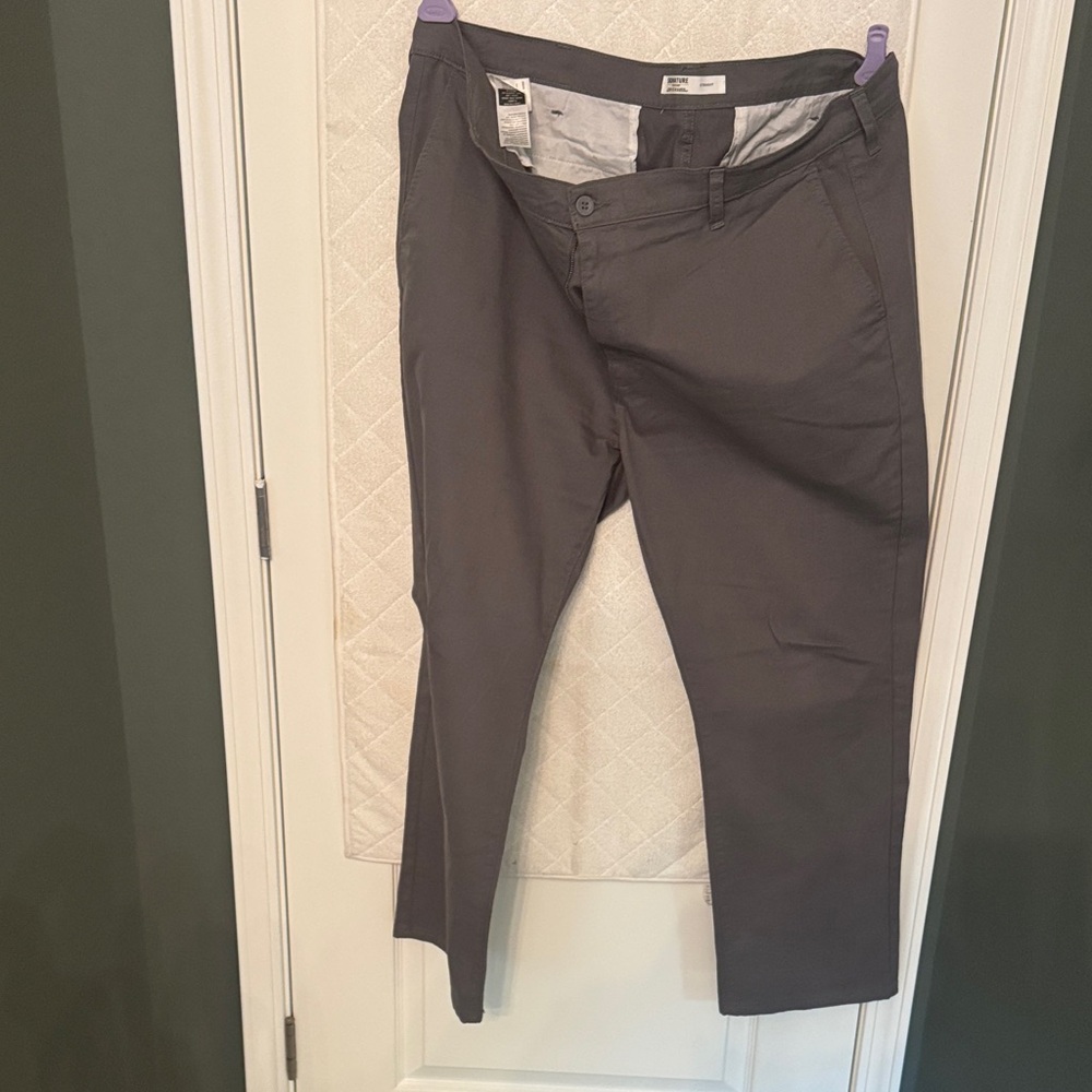 Signature by Levi Strauss Men's Charcoal Chinos used 44x30
